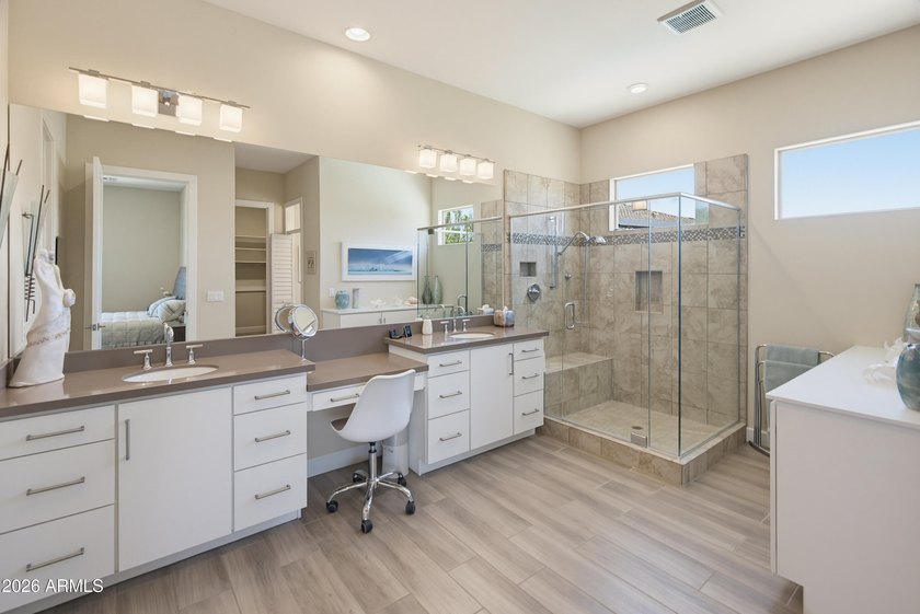 Experience Arizona luxury living in the prestigious gated - photo 28