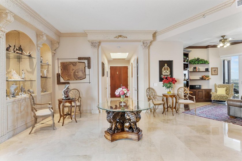 DIRECT OCEAN UPPER PENTHOUSE w/ 11 FOOT CEILINGS at L'Hermitage - photo 8