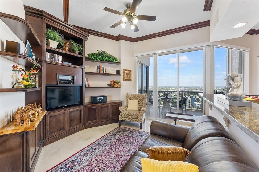 DIRECT OCEAN UPPER PENTHOUSE w/ 11 FOOT CEILINGS at L'Hermitage - photo 10