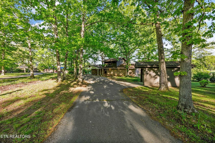 Experience waterfront living at its finest in this beautifully - photo 2