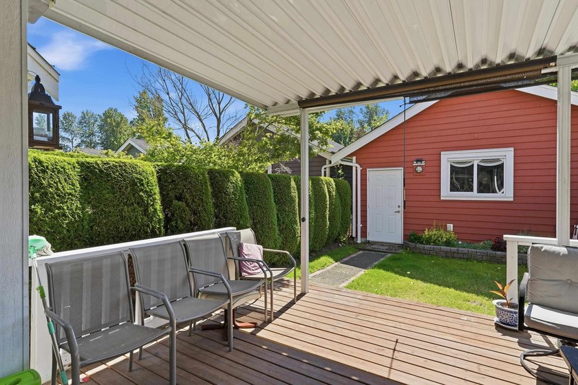 Beautifully updated and maintained Craftsman house in the heart - photo 20