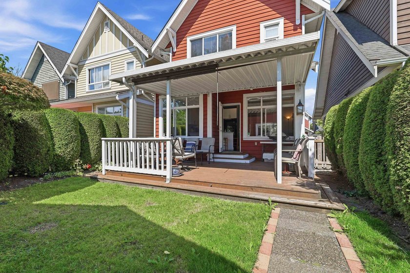 Beautifully updated and maintained Craftsman house in the heart - photo 23
