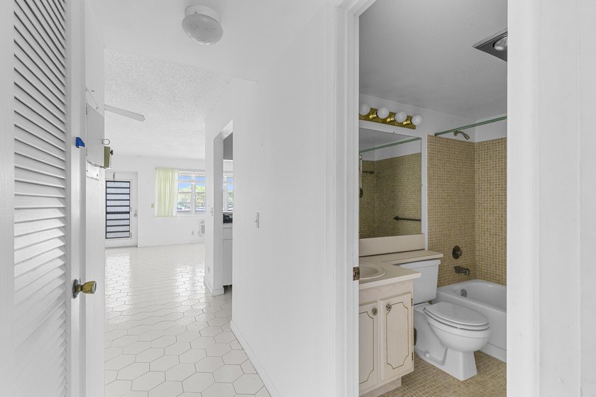 Looking for a TLC to turn into your Own little Paradise? Don't - photo 24