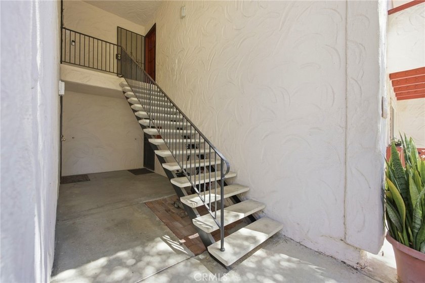 Welcome to this inviting 2-bed/ 2-bath condo the desirable Casa - photo 7