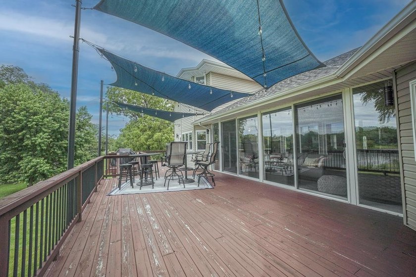 Stunning home on the Rock River! Custom built home on the Rock - photo 11