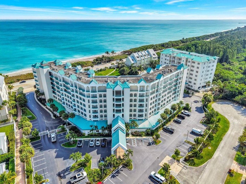 This exquisite, fully upgraded oceanfront residence is located - photo 2