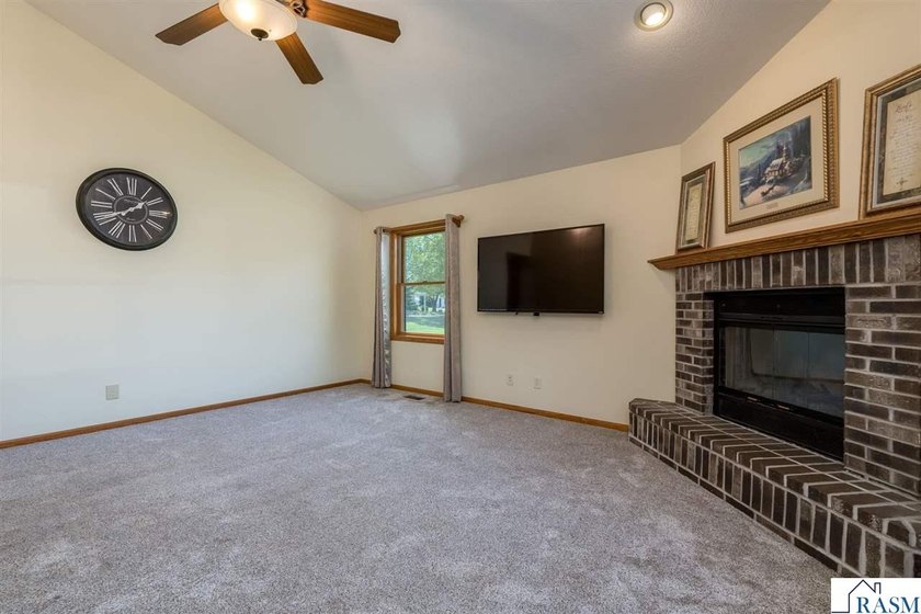 **SELLER OPEN TO OFFERING BUYER CONCESSION WITH AN ACCEPTABLE - photo 6
