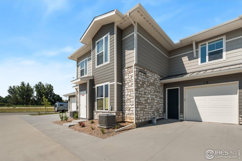 Look no further for a beautiful, quality home in a prime - photo 30
