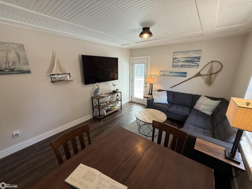 Completely renovated down to the studs, this beautiful turnkey - photo 7