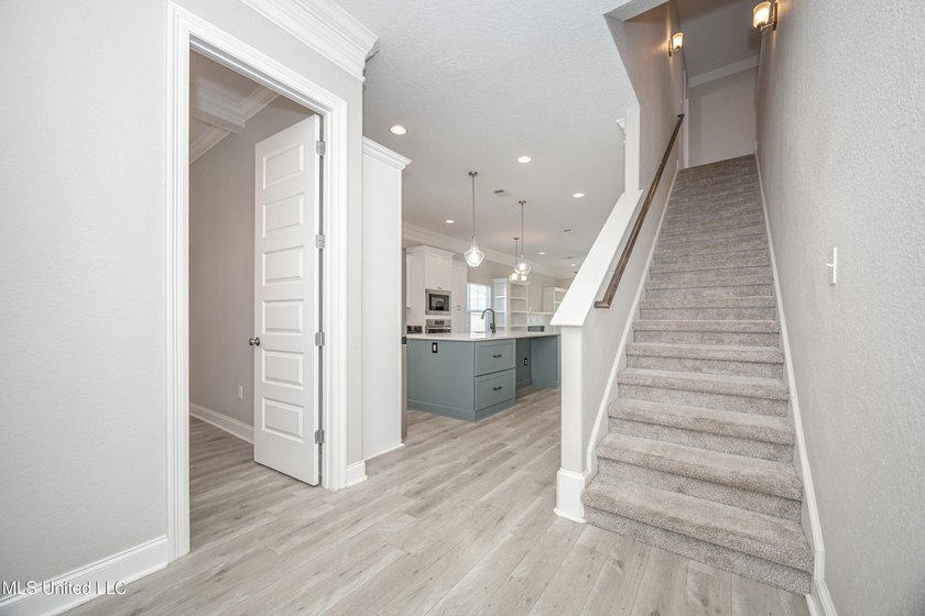 Welcome to 104 Westwind Court in the heart of Ocean Springs! - photo 6