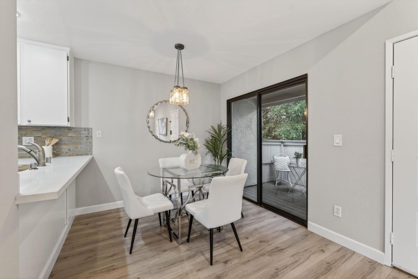 Centrally located in San Jose's Silicon Valley, walking distance - photo 7