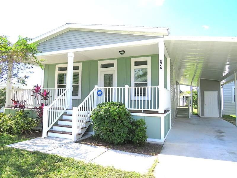 This beautifully maintained 1355 square feet manufactured home - photo 2