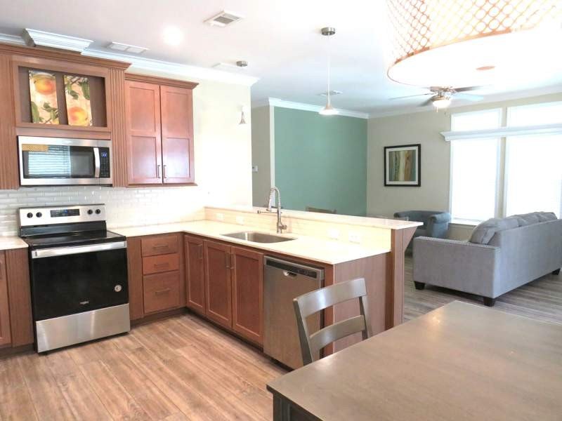 This beautifully maintained 1355 square feet manufactured home - photo 9