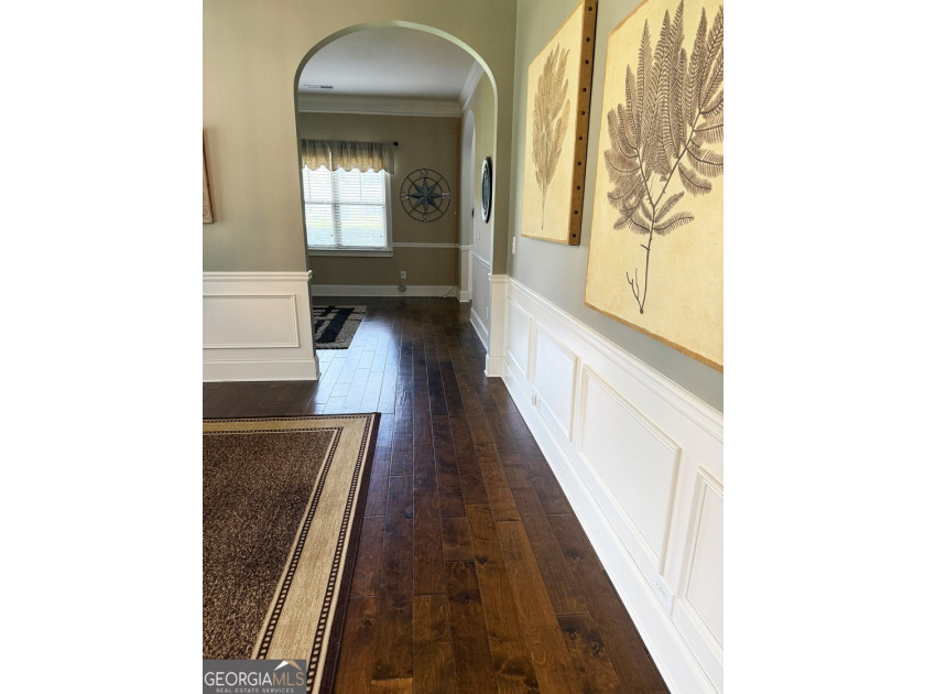 Experience comfort and quality in this beautifully constructed - photo 17