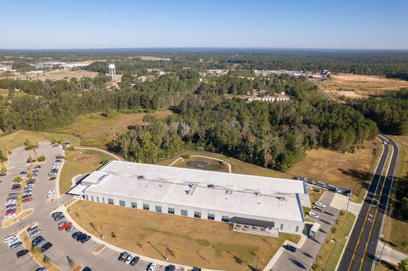 22.65+/- acres with 1,000+/- feet of frontage along Lamar - photo 3