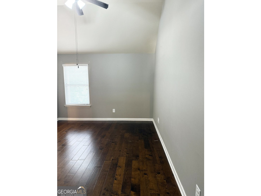 Experience comfort and quality in this beautifully constructed - photo 24