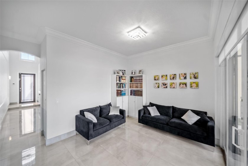 Beautiful 4-bedroom, 2.5-bath two-story single-family home - photo 12