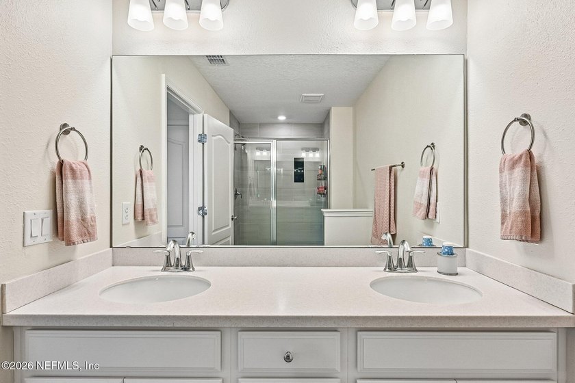 Move right into this beautifully maintained, one-owner townhome - photo 20