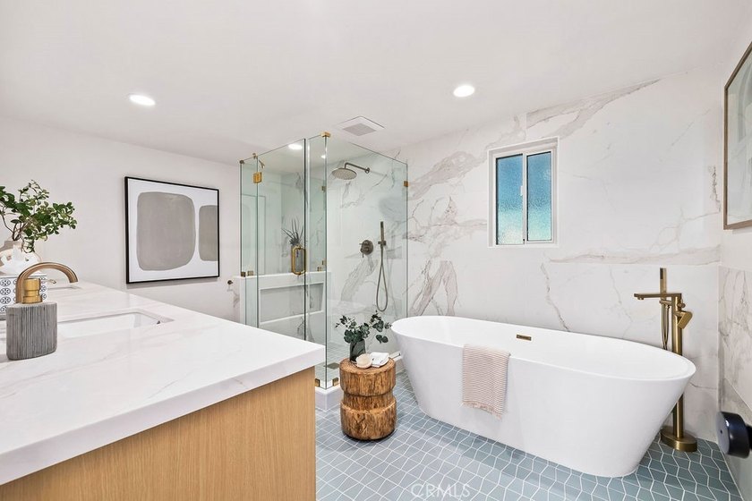 Glamorously designed S&amp;S home in Goldenwest Estates. This - photo 23