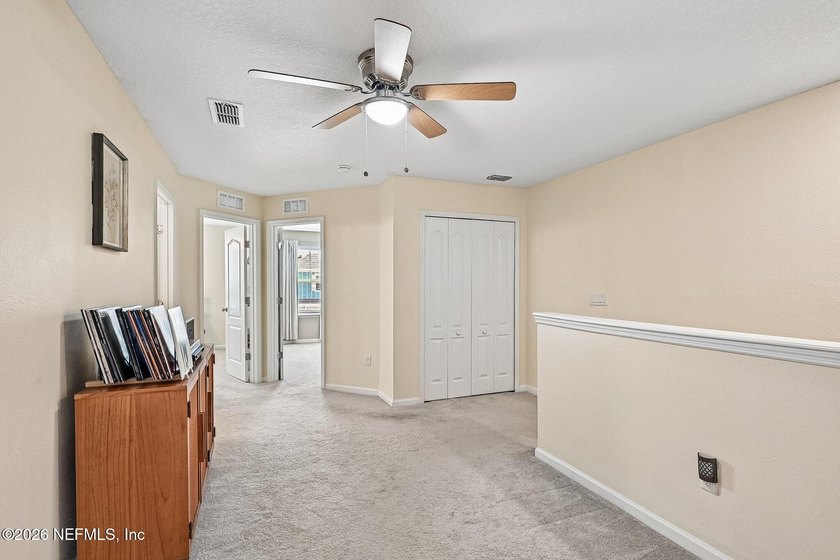 Move right into this beautifully maintained, one-owner townhome - photo 29