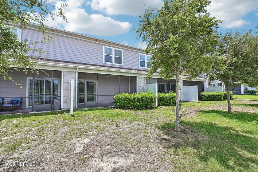 Move right into this beautifully maintained, one-owner townhome - photo 36
