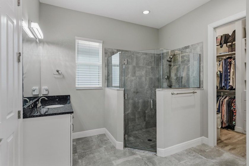 Stunning 3 bedroom home in PGA Verano. Featuring a 15x30 premium - photo 31