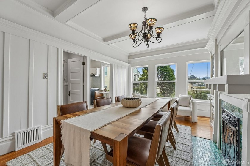 Presidio Heights at its finest! This spacious three-bedroom - photo 9