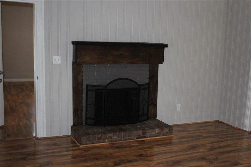 Charming 1.2 acre Property-Near Lake Lanier - No HOA, Endless - photo 11