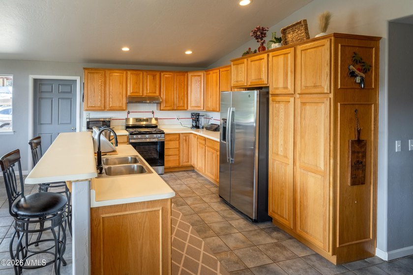 Get out that ''Dream Check List'' of yours as this 4 bed/3 - photo 36