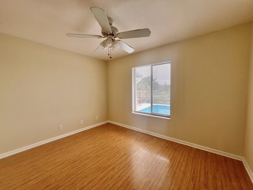 FOR SALE 2-Bedroom, 2-Bathroom Condo with Pool and Lake - photo 8