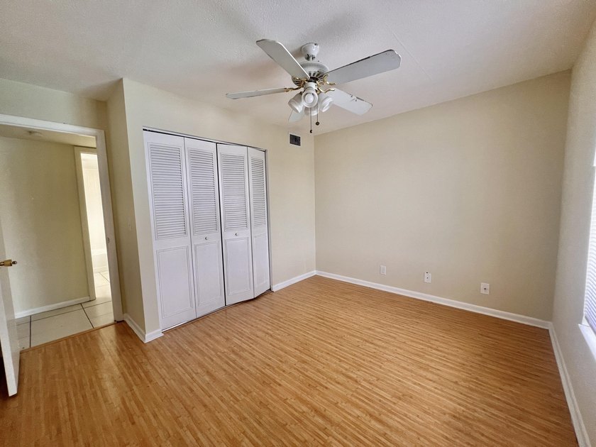 FOR SALE 2-Bedroom, 2-Bathroom Condo with Pool and Lake - photo 9