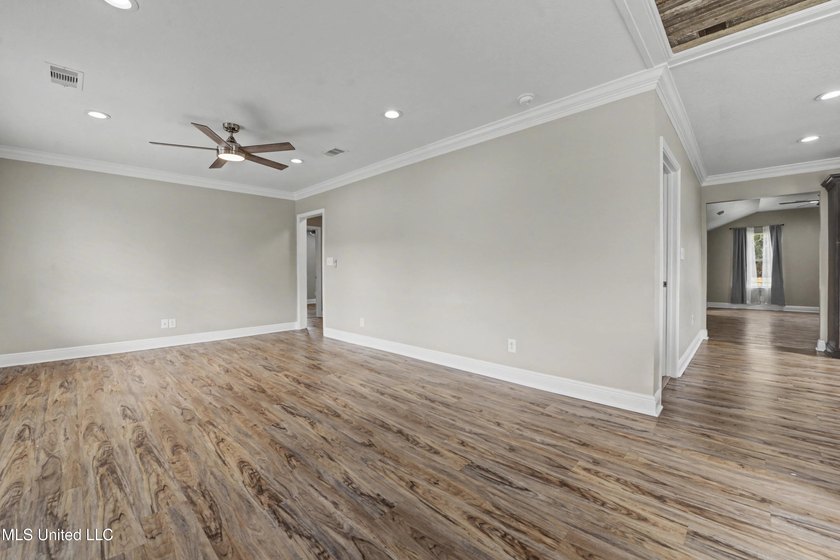 Welcome to South Pascagoula. This 3 bedroom 2 bath home also - photo 7