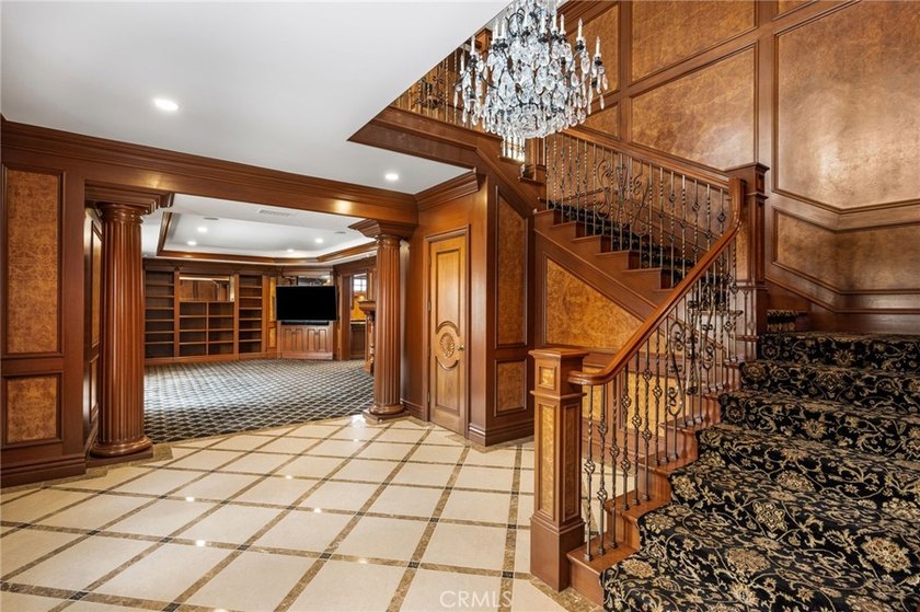 Discover an extraordinary custom-built Naples Island estate - photo 13