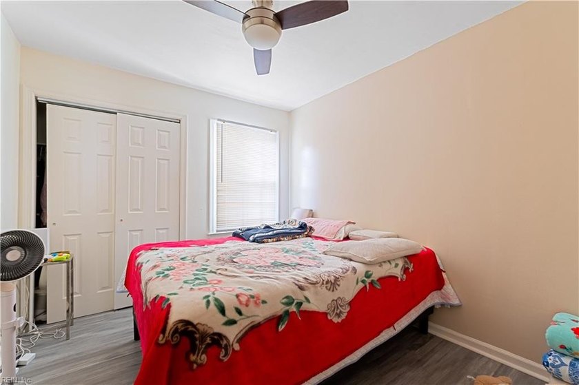 Well maintained, tenant occupied 1,275 sf, 3-bedroom, 2.5 bath - photo 18