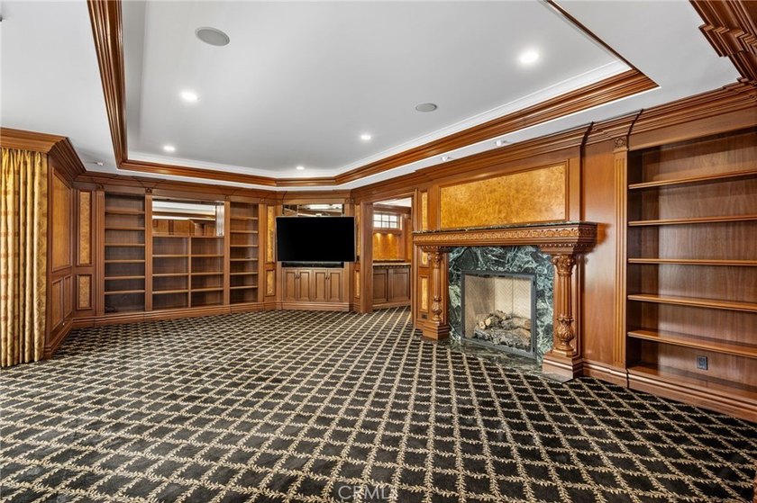 Discover an extraordinary custom-built Naples Island estate - photo 37