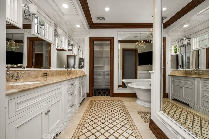 Discover an extraordinary custom-built Naples Island estate - photo 49