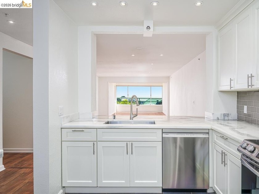 Discover an exceptional 2-bedroom, 2-bathroom residence where - photo 6