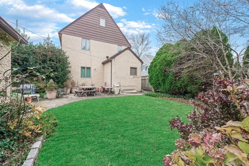 This property presents an opportunity to own a home in a desired - photo 4