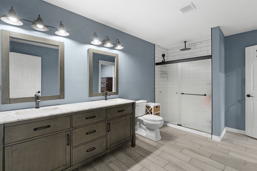 Experience the perfect harmony of luxury and tranquility at this - photo 31