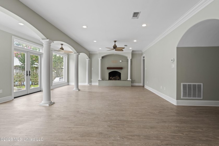 Nestled in the prestigious Bayou Oaks Subdivision - one of - photo 17