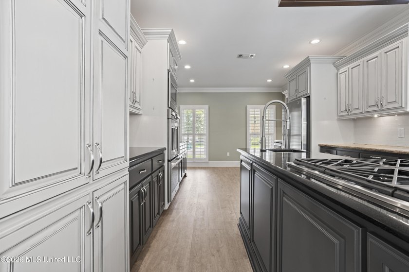 Nestled in the prestigious Bayou Oaks Subdivision - one of - photo 31