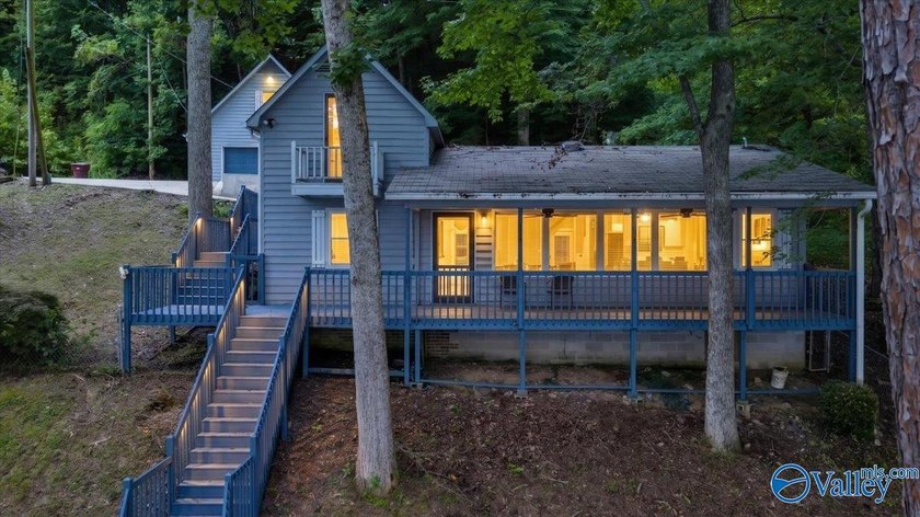 Nestled along the Elk River, 2-bed, 2-bath waterfront retreat - photo 34