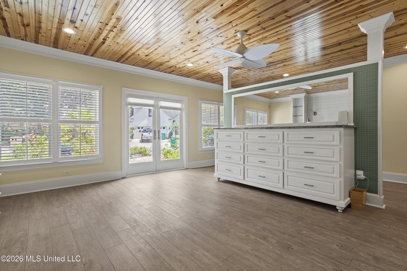 Nestled in the prestigious Bayou Oaks Subdivision - one of - photo 37