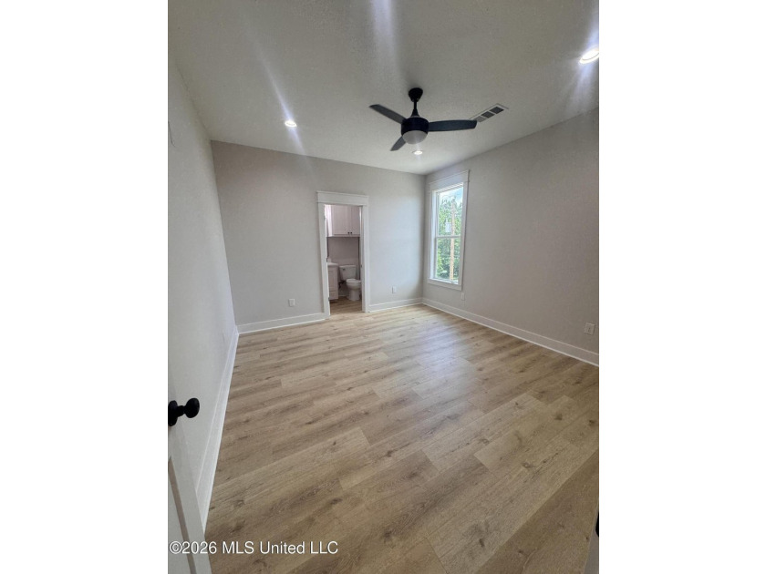 Beautiful canal-front home just minutes from downtown Bay St - photo 39
