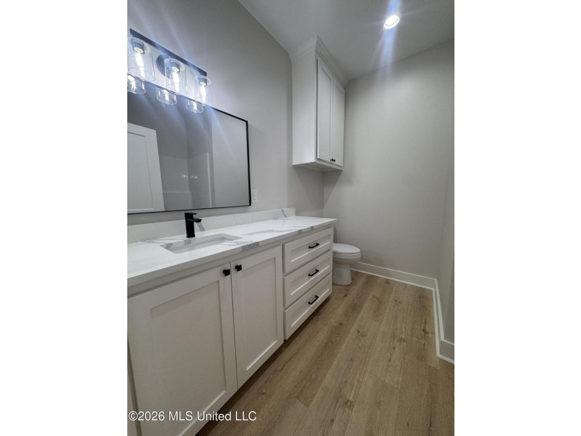 Beautiful canal-front home just minutes from downtown Bay St - photo 45