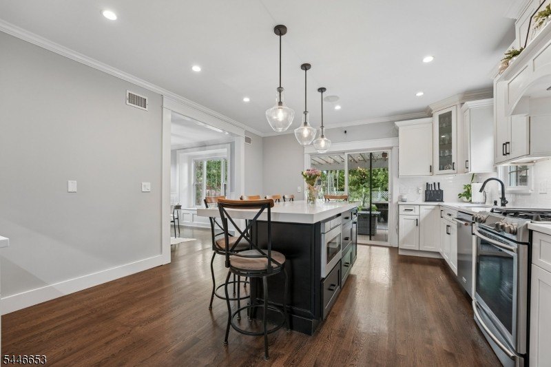Blending modern updates with timeless charm This beautifully - photo 10