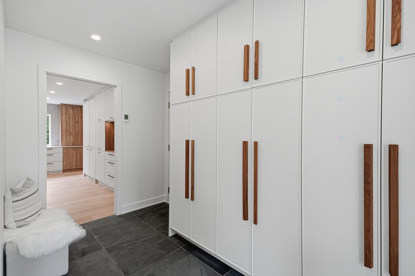 Located in one of Saint-Lambert's most sought-after - photo 24