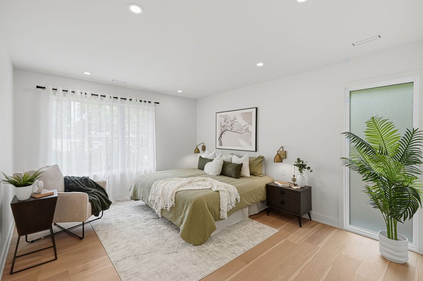 Located in one of Saint-Lambert's most sought-after - photo 29