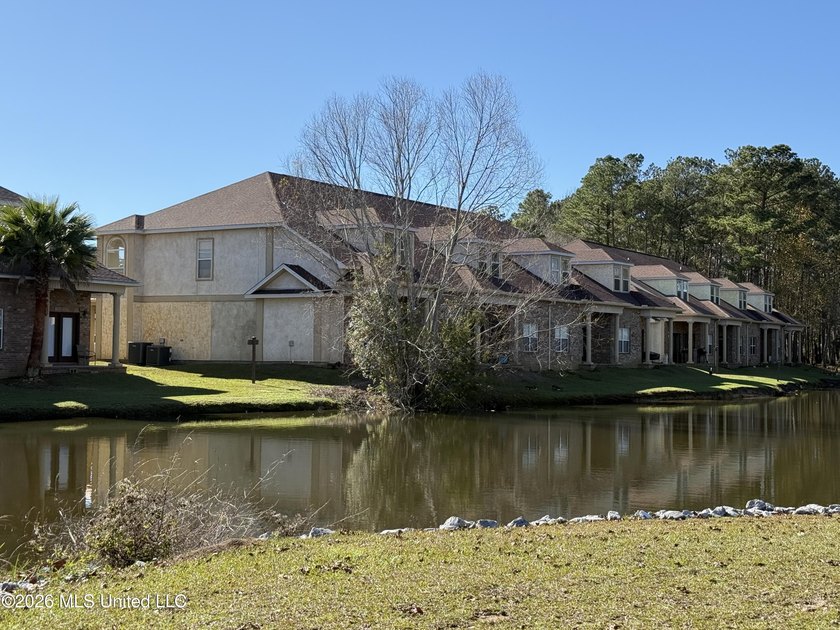 Opportunity is knocking at Lakeview Townhomes on Capri Place in - photo 3