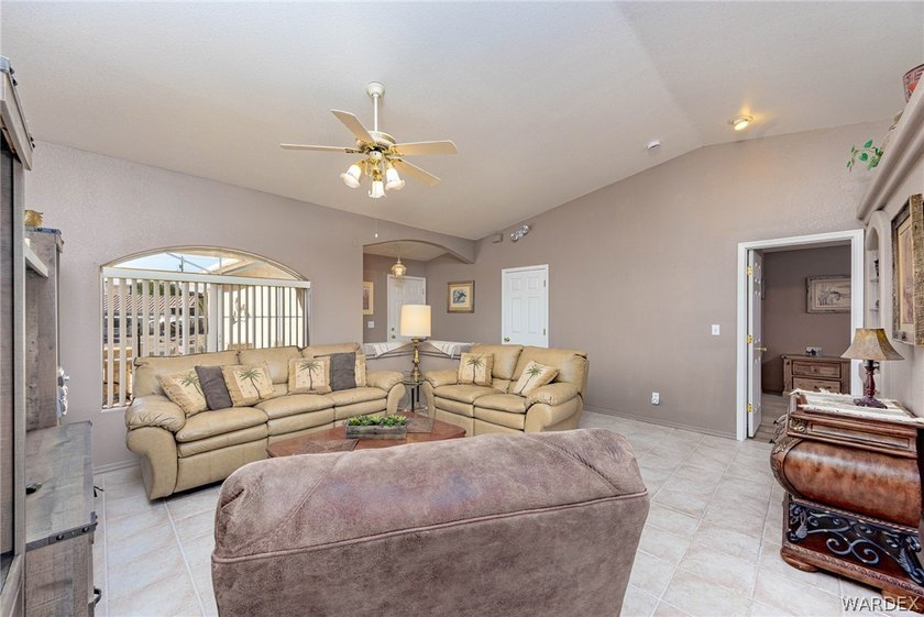 Welcome to this pristine 3BR/2BA home located on a quiet street - photo 6